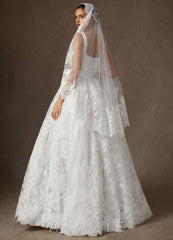 Lace Mantilla Juliette Fingertip Veil