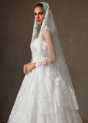 Lace Mantilla Juliette Fingertip Veil