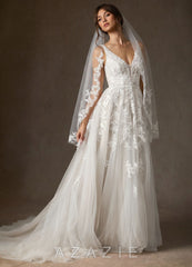Blooming Petal-Edged Lace Fingertip Veil diamond_white