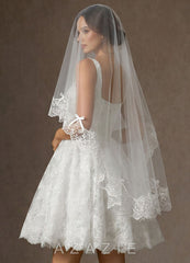 The French Vintage Ruffled Lace Elbow Veil diamond_white