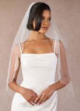 Beaded Trim Scalloped Hip Length Veil