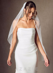 Jenna Pearl Hip Length Veil diamond_white
