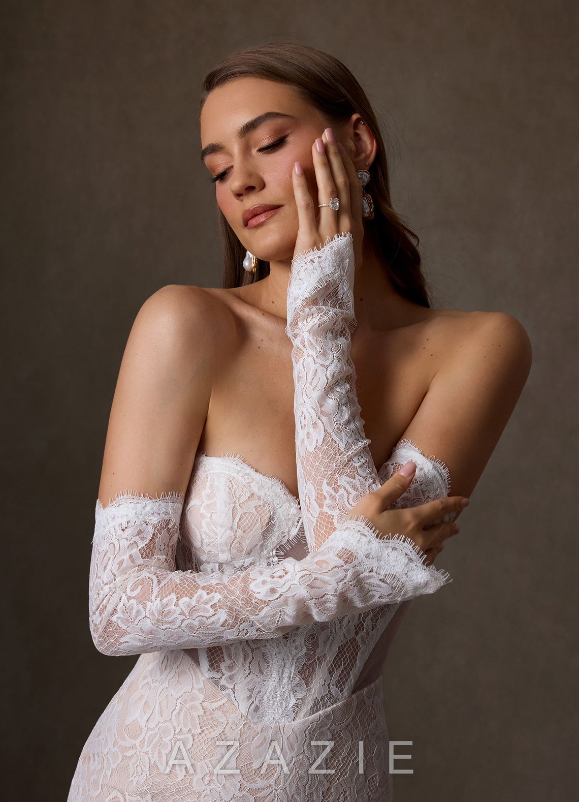The Floral Lace Off-the-Shoulder Bridal Gloves