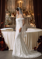Grace Floral Lace Fingertip Veil