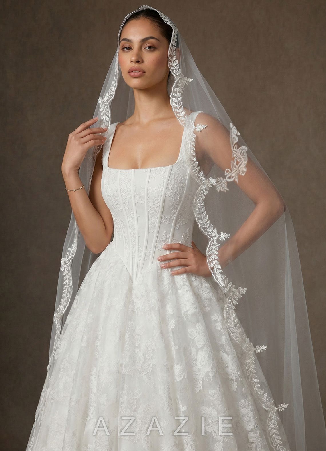The French Vintage Wheat Lace Chapel Veil with Metal Comb  diamond_white