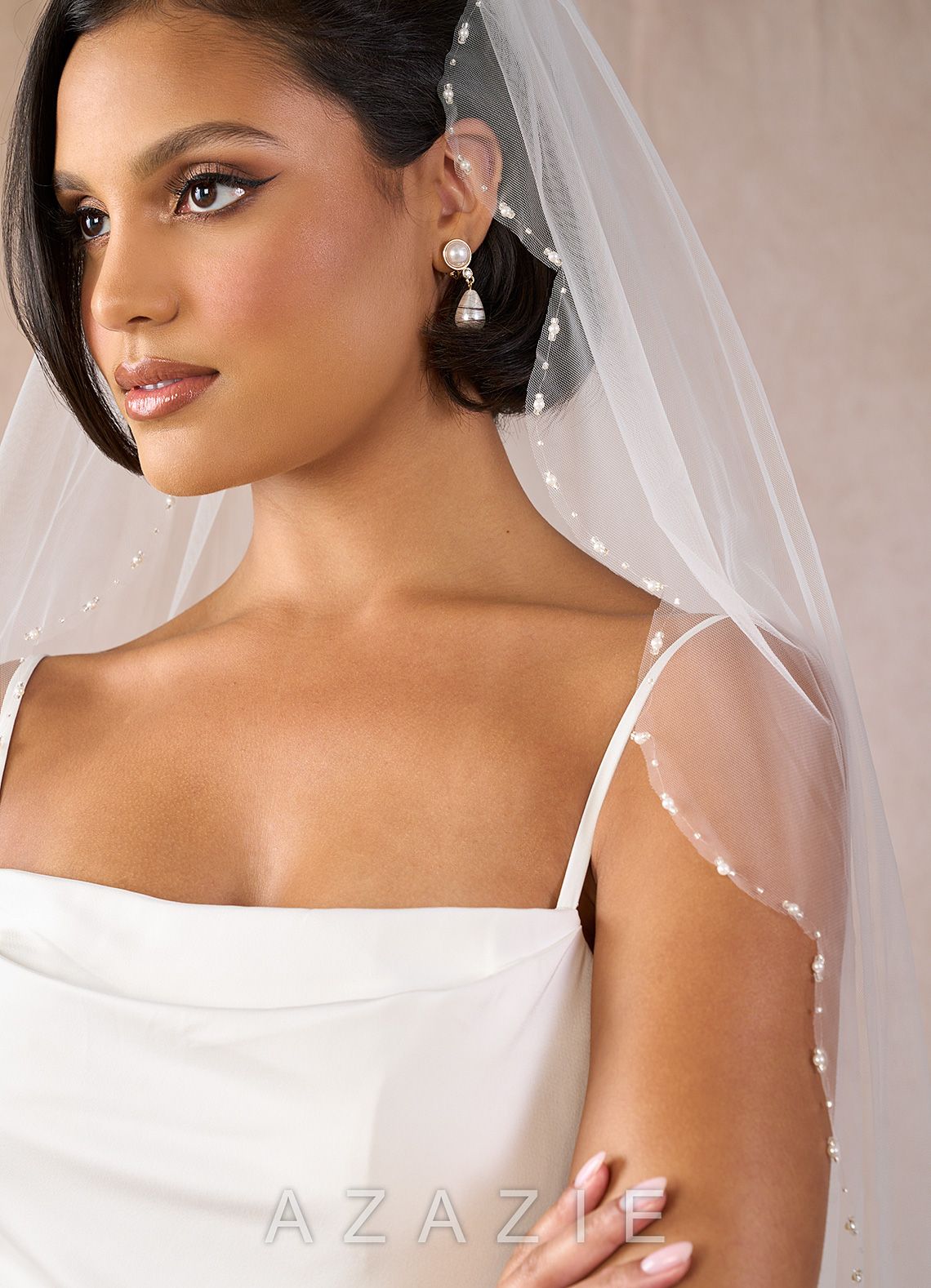 Beaded Trim Scalloped Hip Length Veil  diamond_white