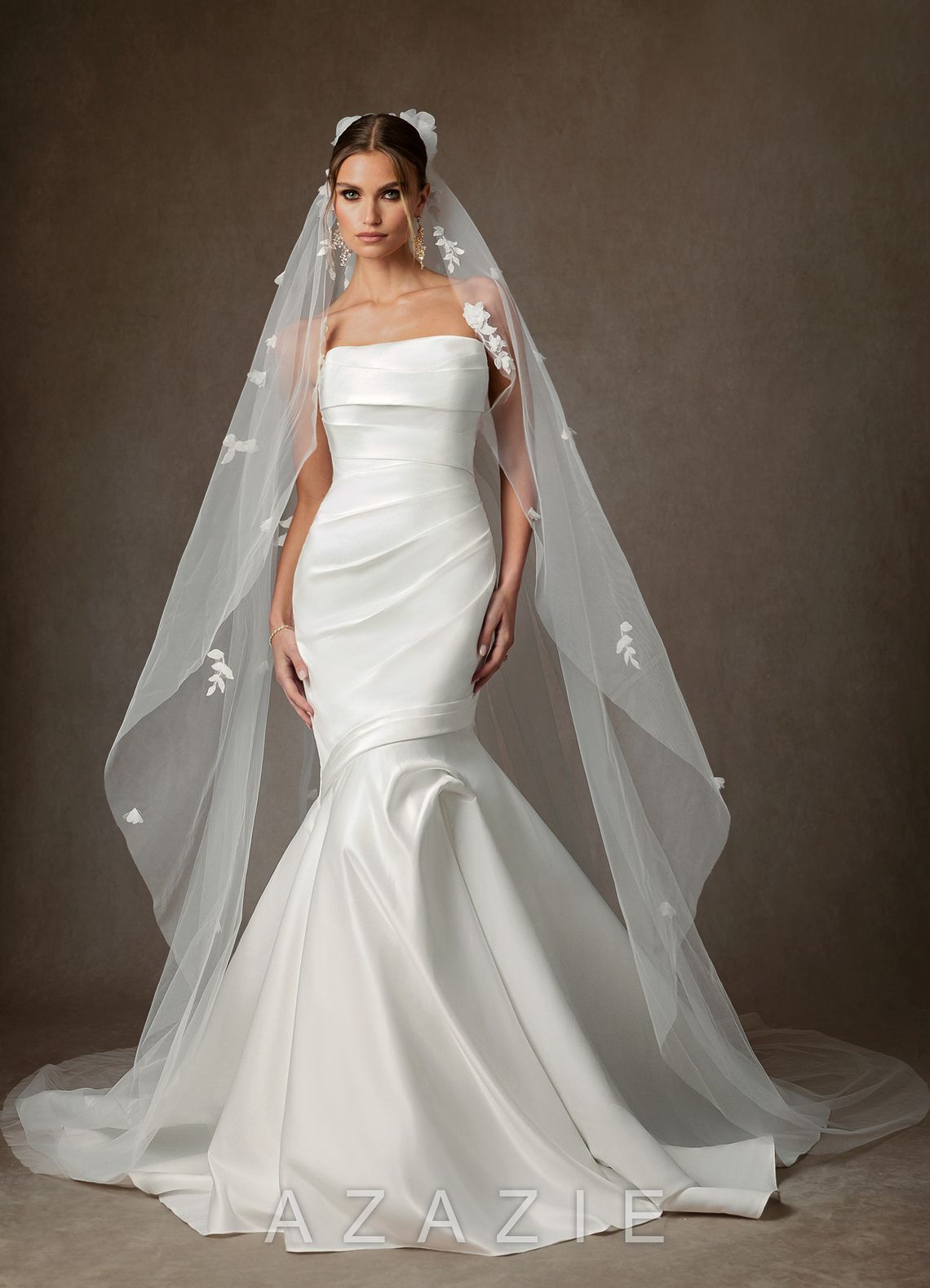 The Garden Tiers 3D Floral Chapel Veil  diamond_white