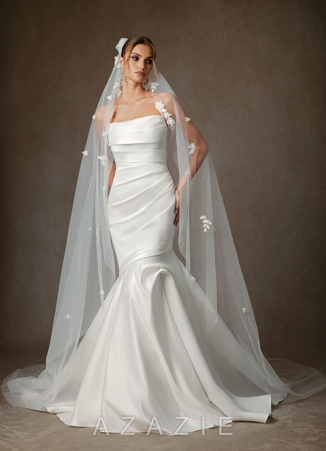 The Garden Tiers 3D Floral Chapel Veil  diamond_white