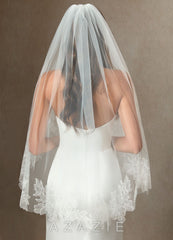 Embroidered Floral Lace Hem Fingertip Length Veil