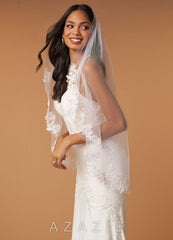 Cordelia Floral Lace Hip Length Veil  diamond_white