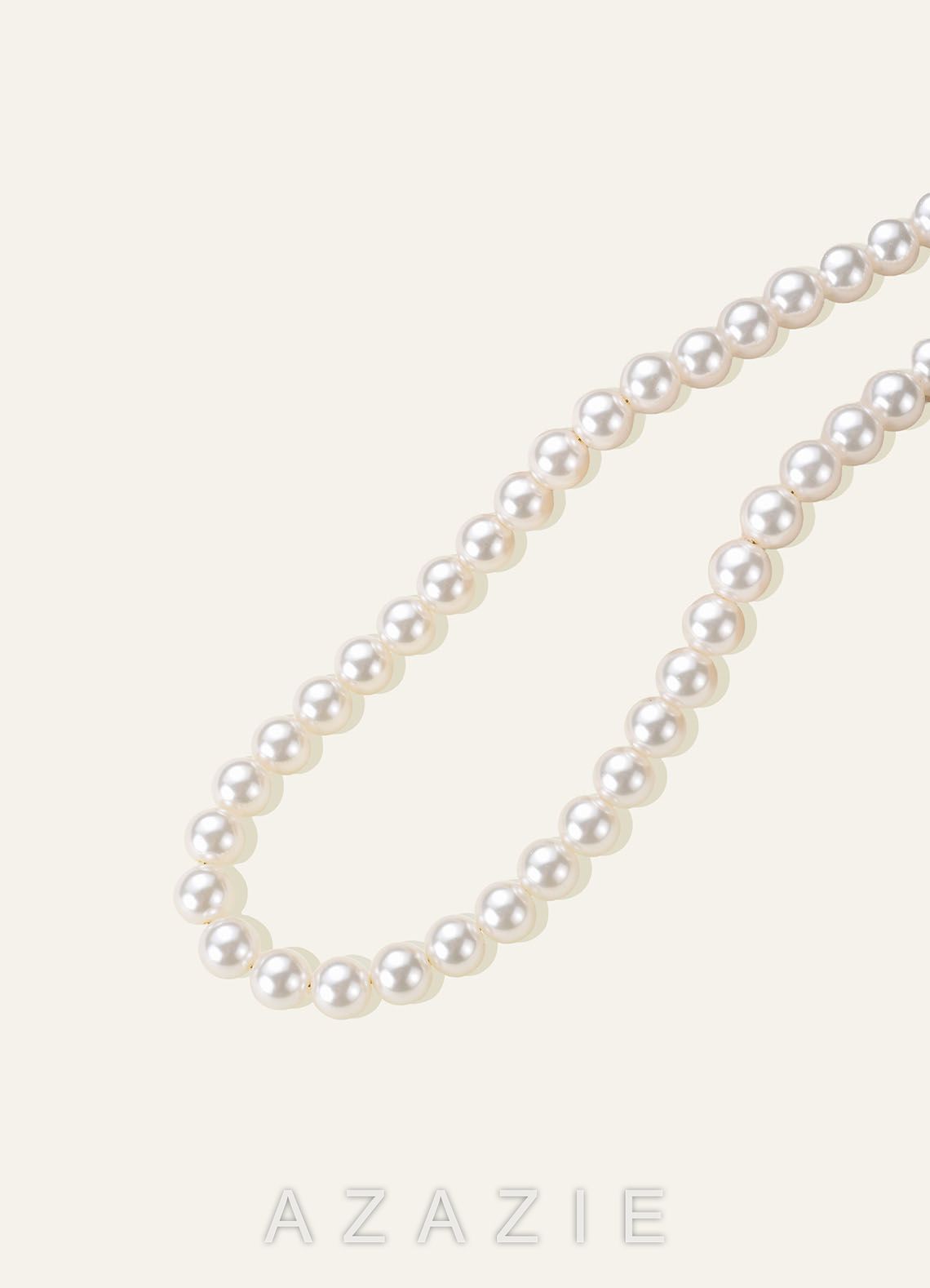 Classic Pearl Necklace  white