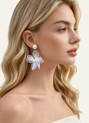 Mesh Floral Pearl Drop Earrings  white