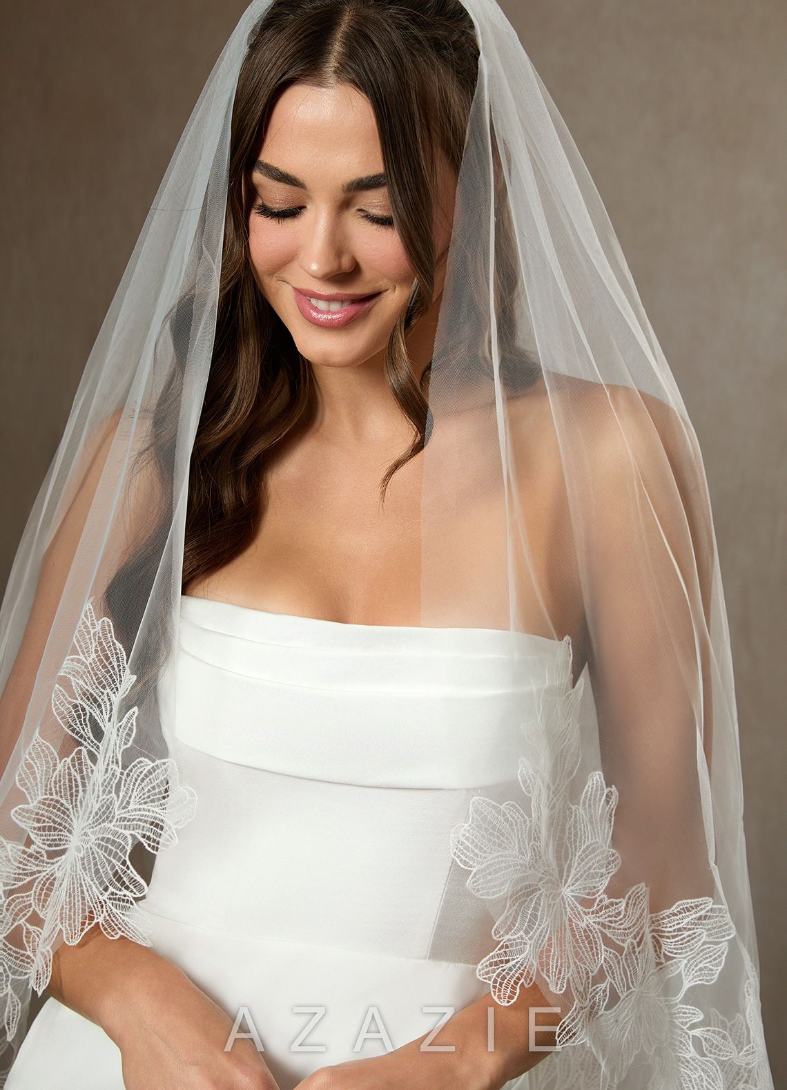 Embroidered Floral Lace Hem Fingertip Length Veil  diamond_white