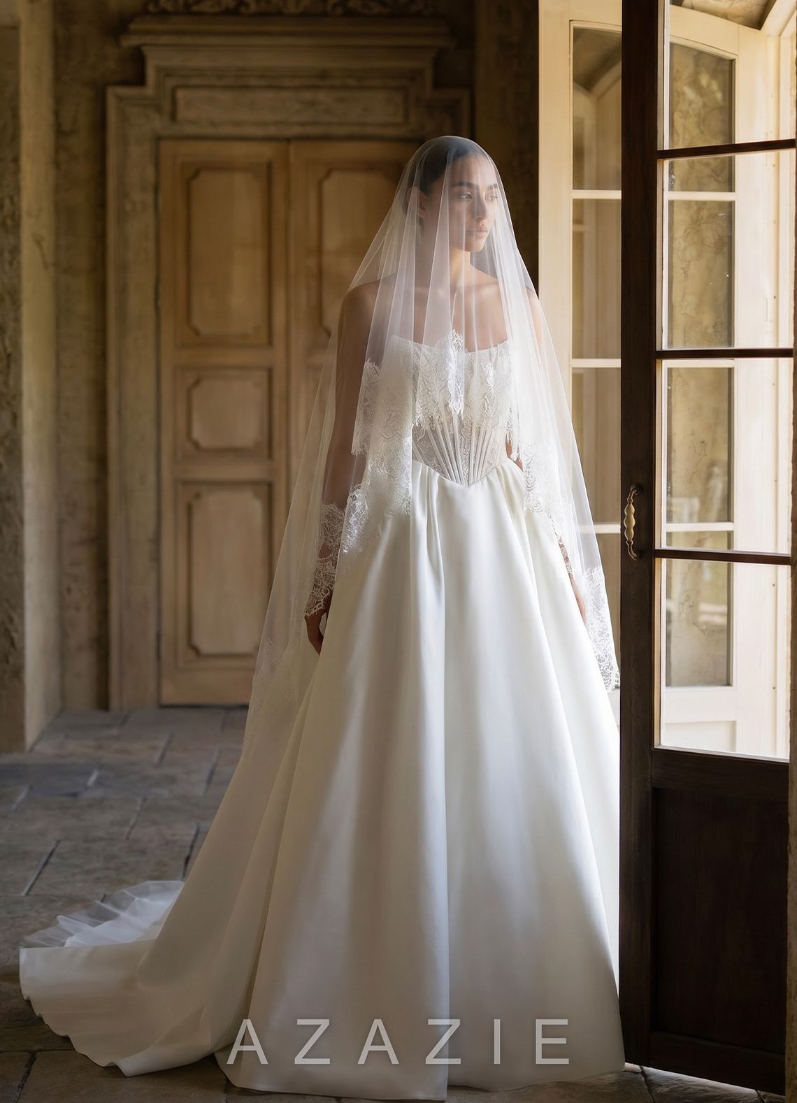 Two-Tier Scalloped Lace Evangeline Fingertip Veil